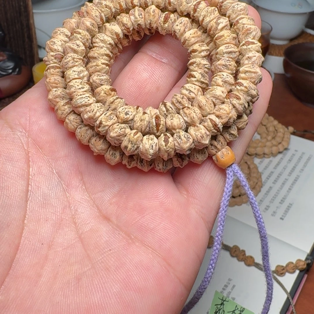 G***N柏香籽/百香籽把件