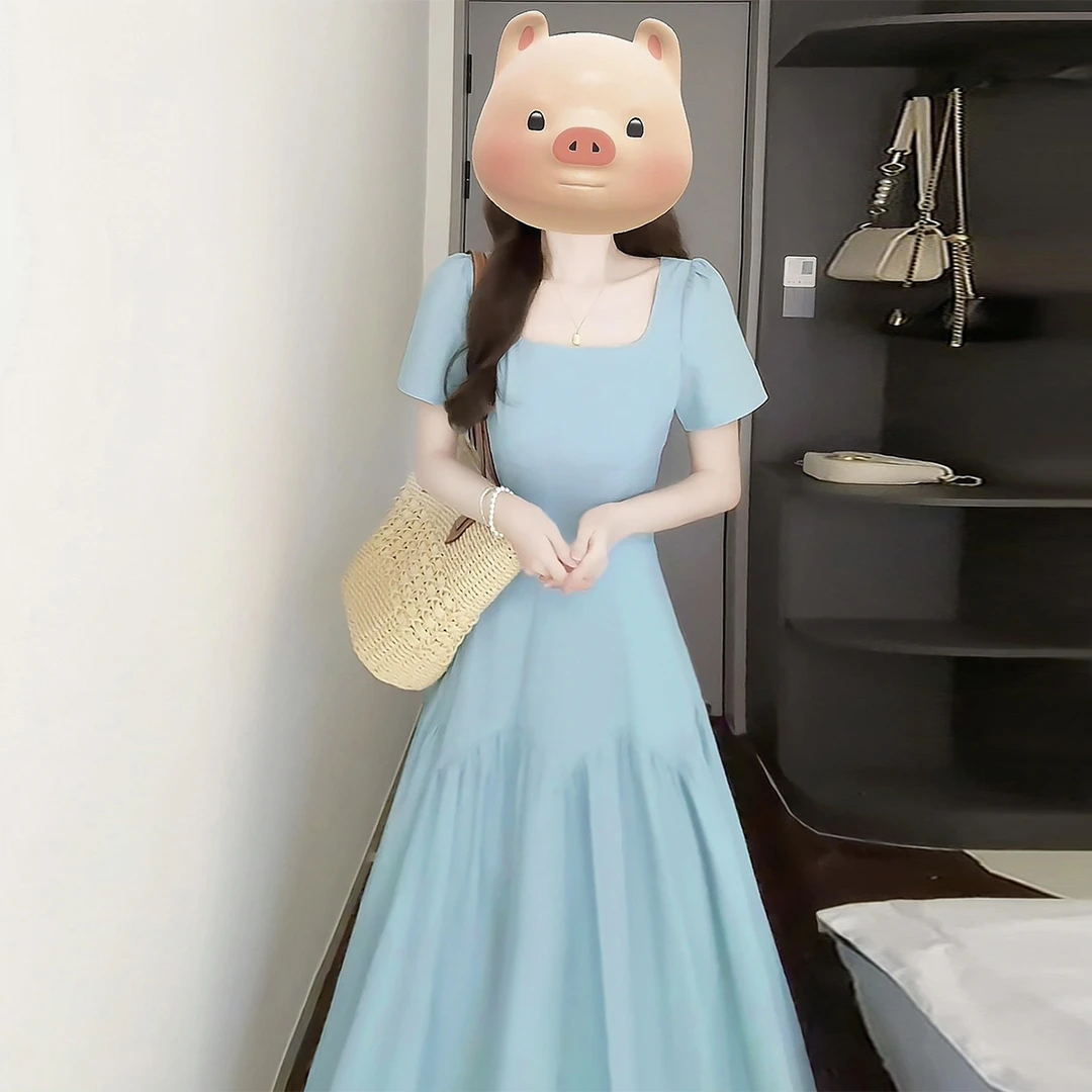 蓝色方领连衣裙子女夏2025年新款法式温柔风夏黑色长款修身连衣裙