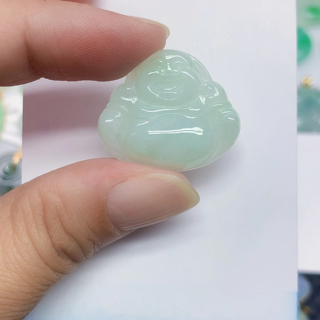翡翠未镶嵌颈饰佛公