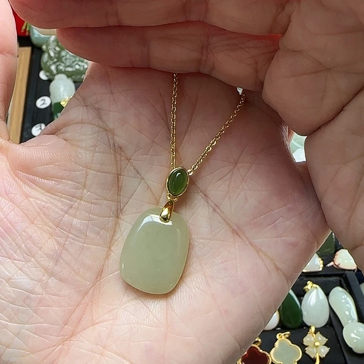 颈饰银S925镶嵌和田玉