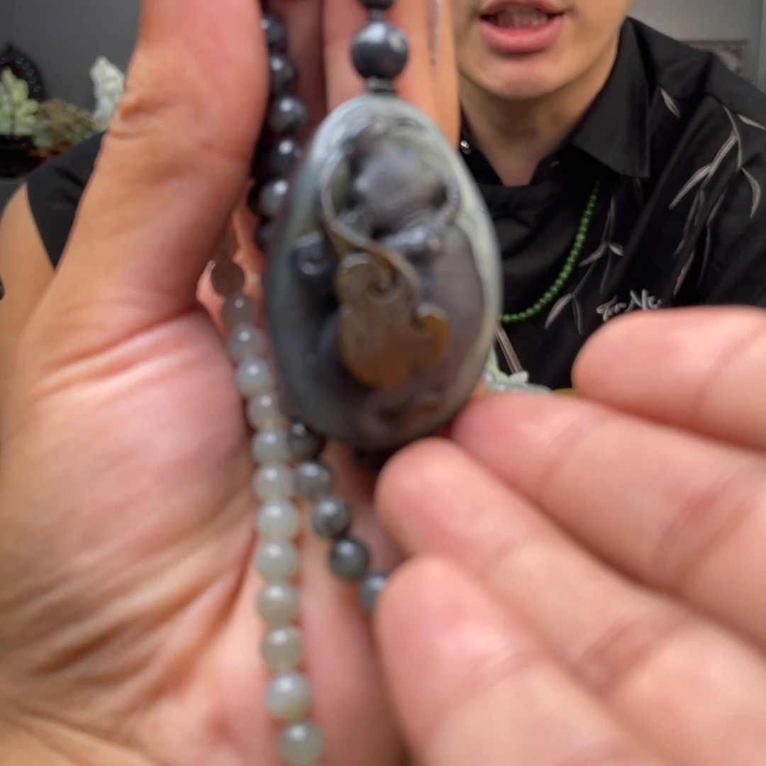 未镶嵌和田玉摆件