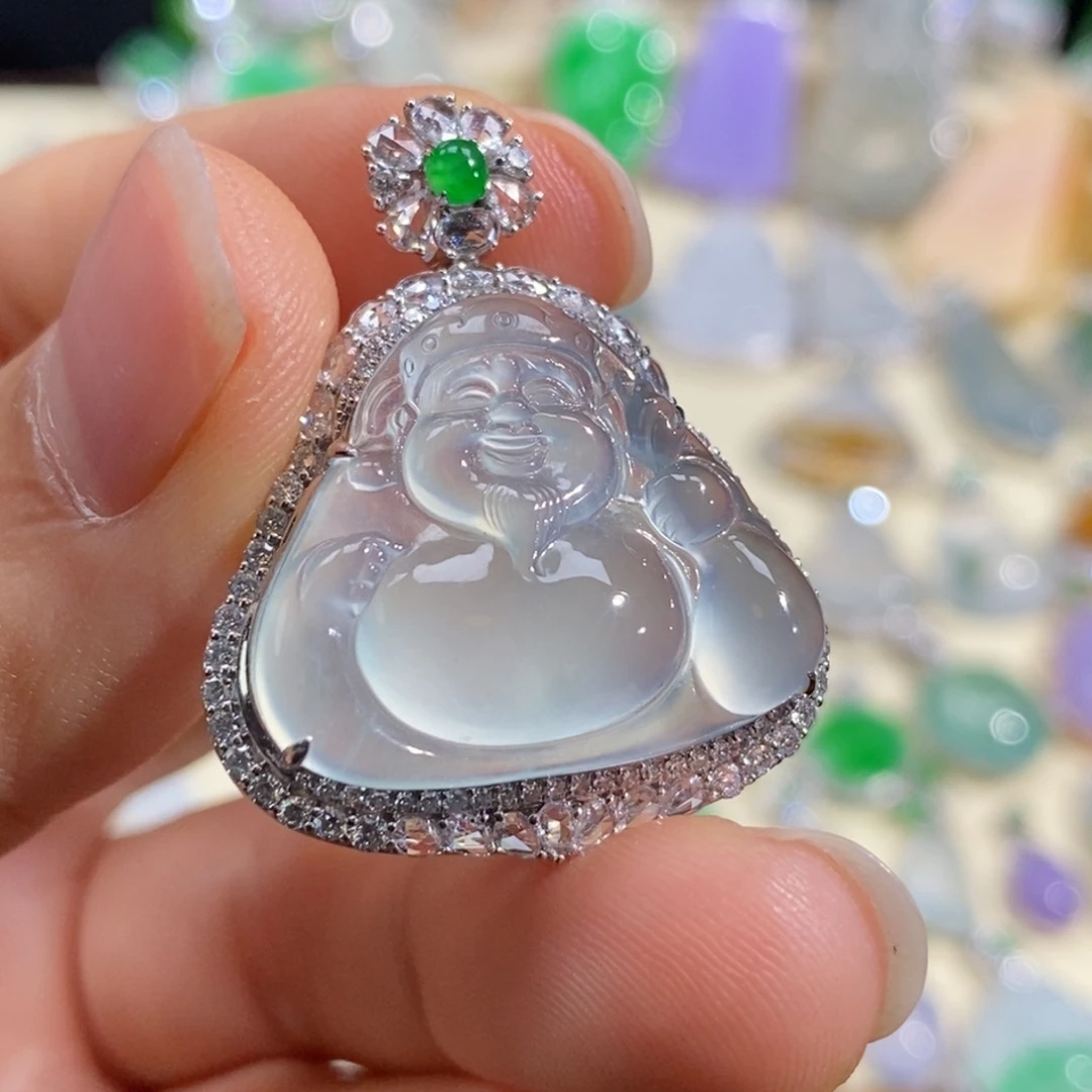 翡翠18K金镶嵌颈饰