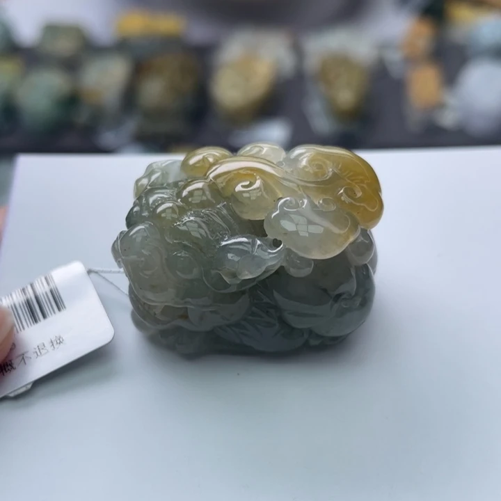 翡翠颈饰未镶嵌貔貅