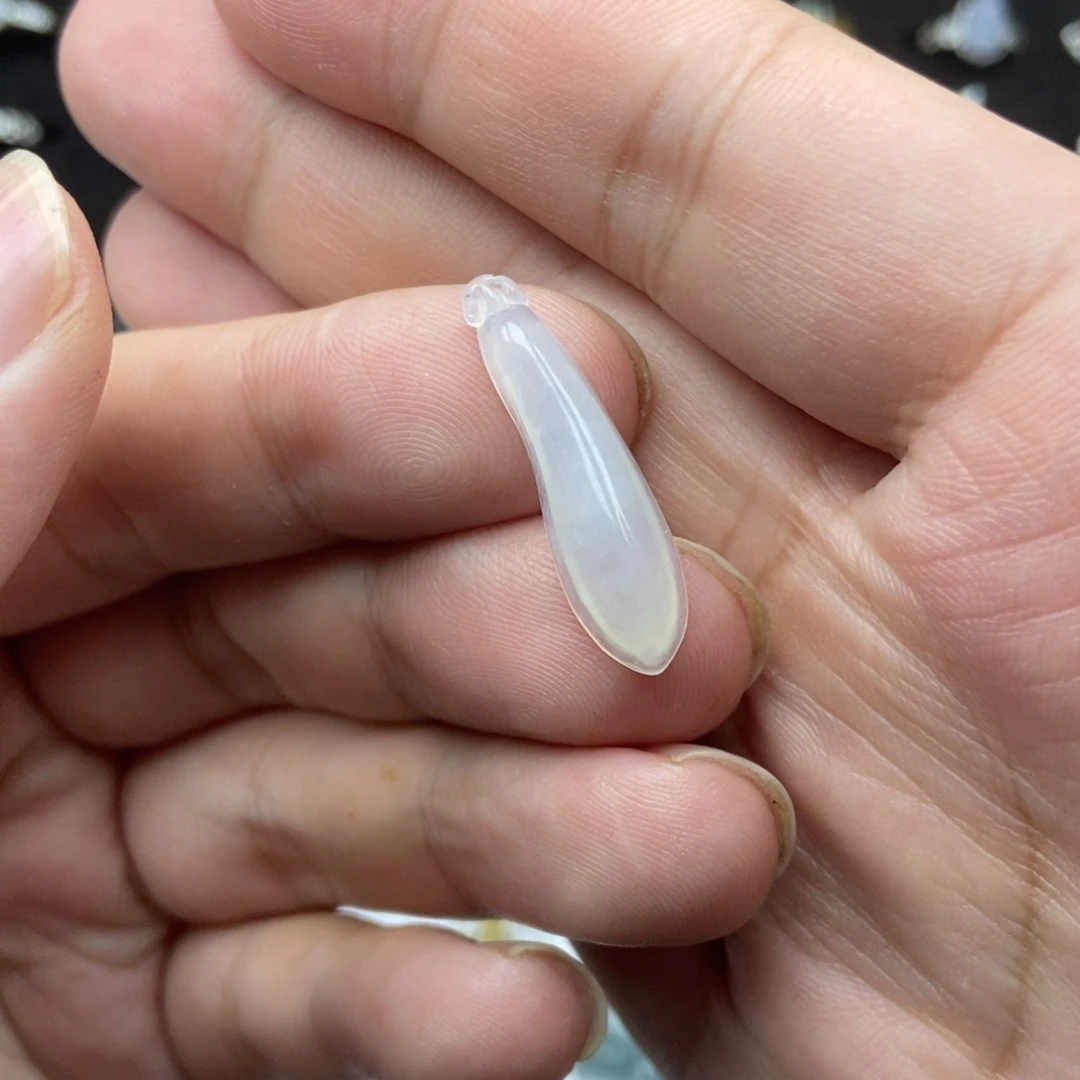 翡翠未镶嵌颈饰000000002