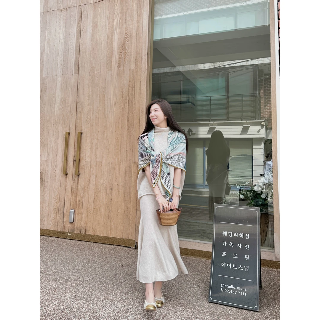 【九九专享】悉尼歌剧院  丝羊毛大方巾保暖披肩 堪比丝绒 130*130