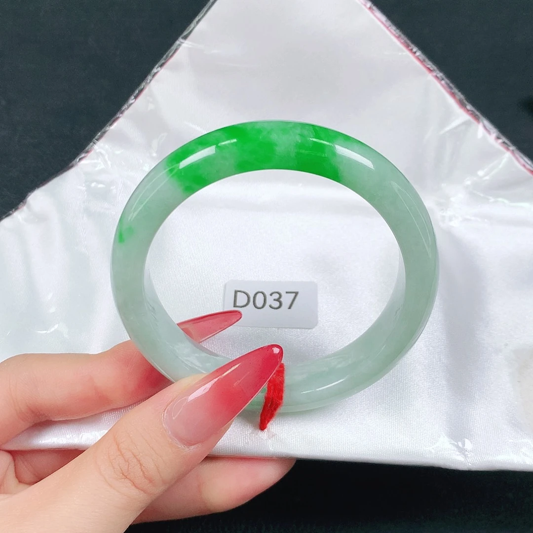 翡翠未镶嵌手镯天然翡翠手镯04