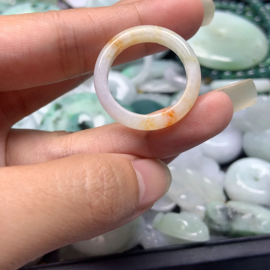 翡翠颈饰未镶嵌天然翡翠