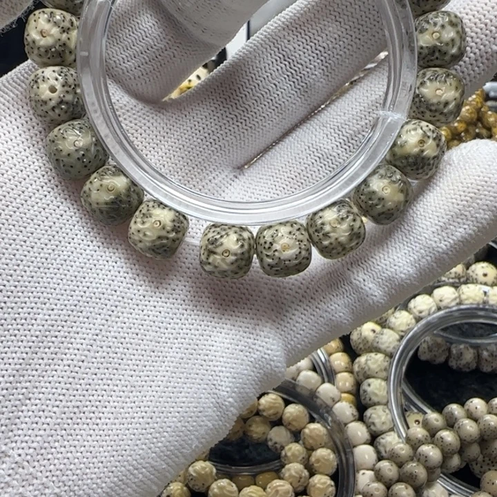 占***欲11尺寸石玉料青花瓷纯手工雕刻