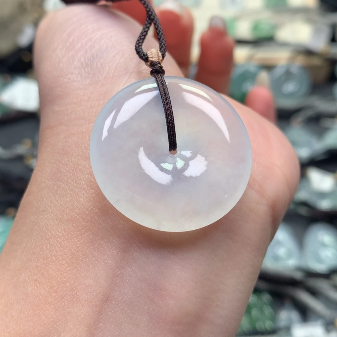 翡翠颈饰未镶嵌扣子