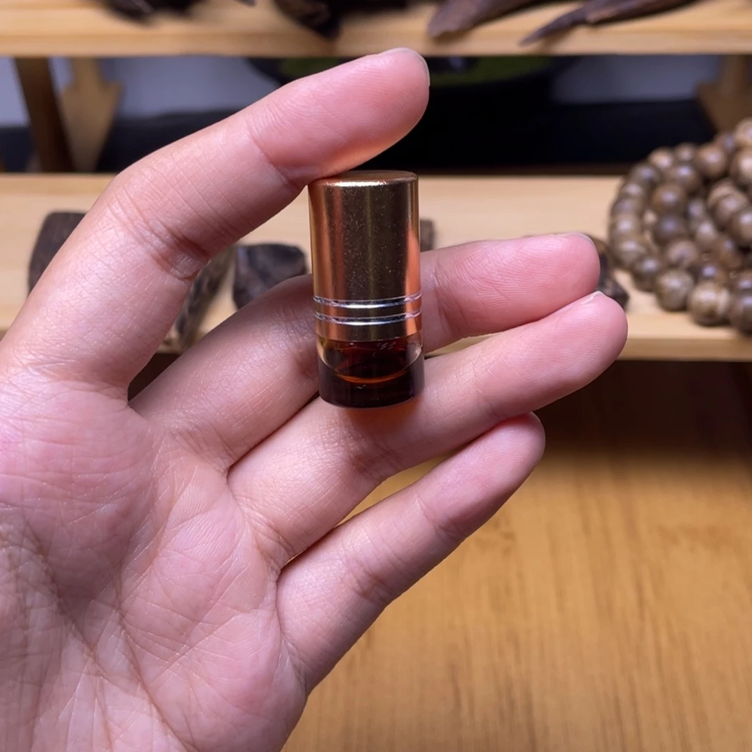 1克海南绿棋精油香