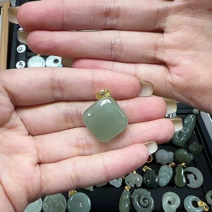 和田玉吊坠(赠链)银S925镶嵌