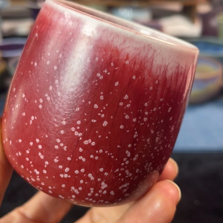 摆件钧瓷山楂红手握杯