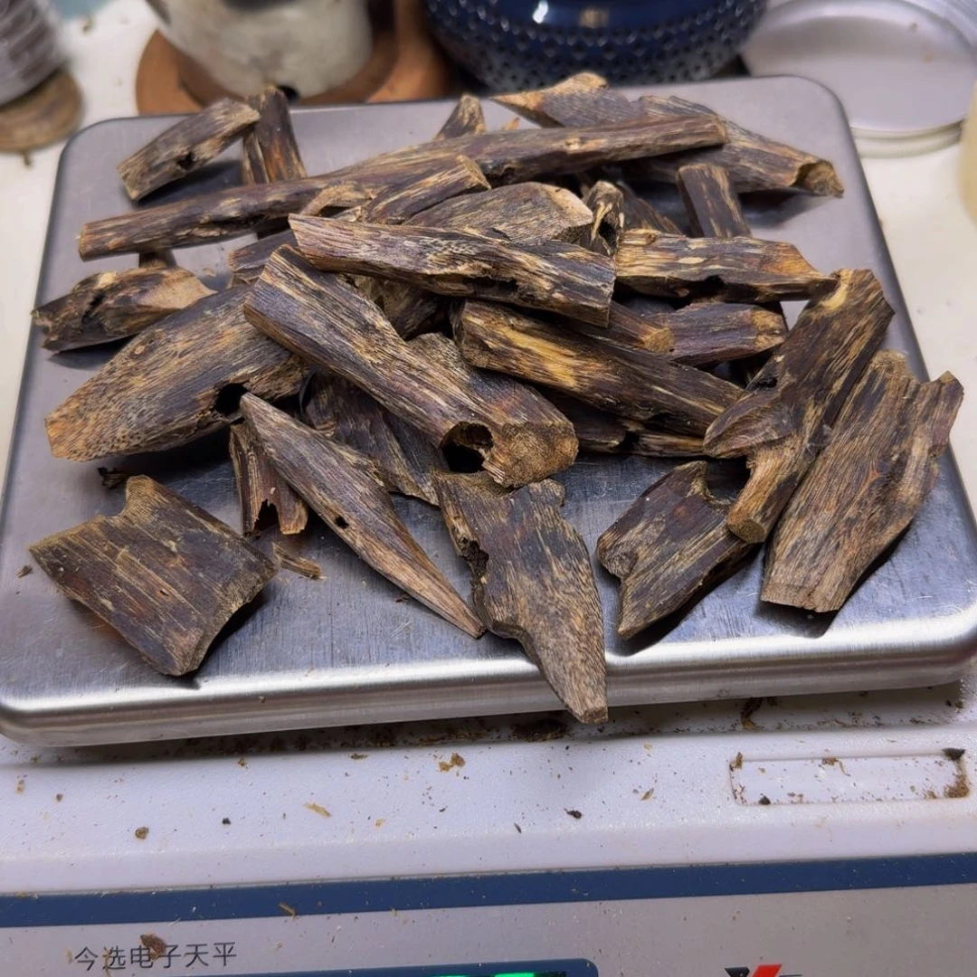 H***楠沉香碎屑沉香奇楠沉香东江绿块料100克