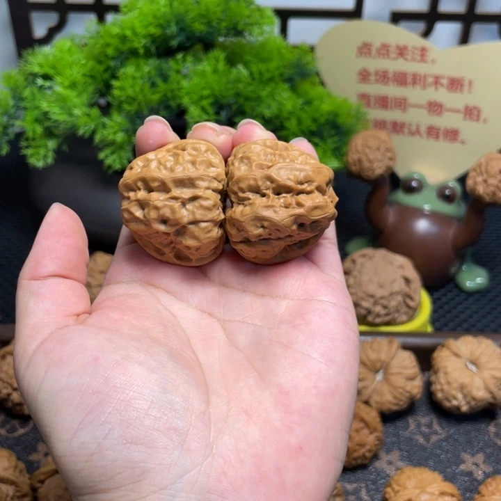 把件文玩核桃蛤蟆头37闪9