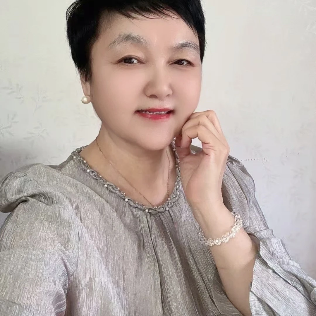 妱茗秋季新品高品质法式圆领钉珠衬衫衬衣时尚气质上衣