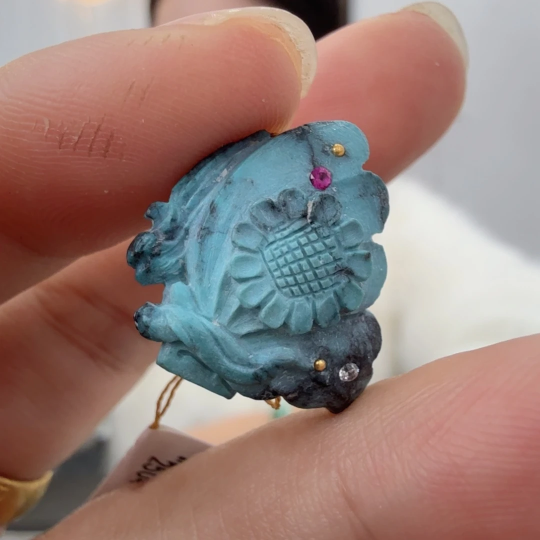 绿松石未镶嵌珠宝奇石