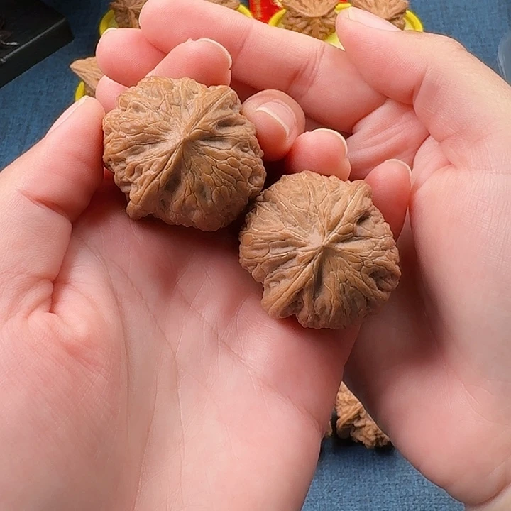 文玩核桃把件铁锤妹妹