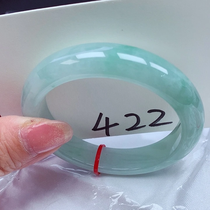 翡翠手镯未镶嵌翡翠