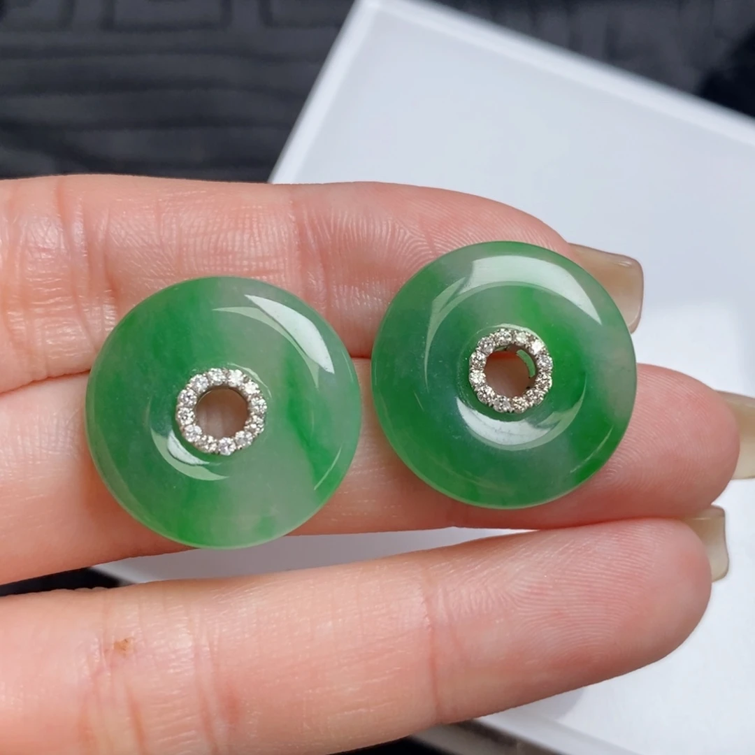 翡翠18K金镶嵌耳饰甜甜圈