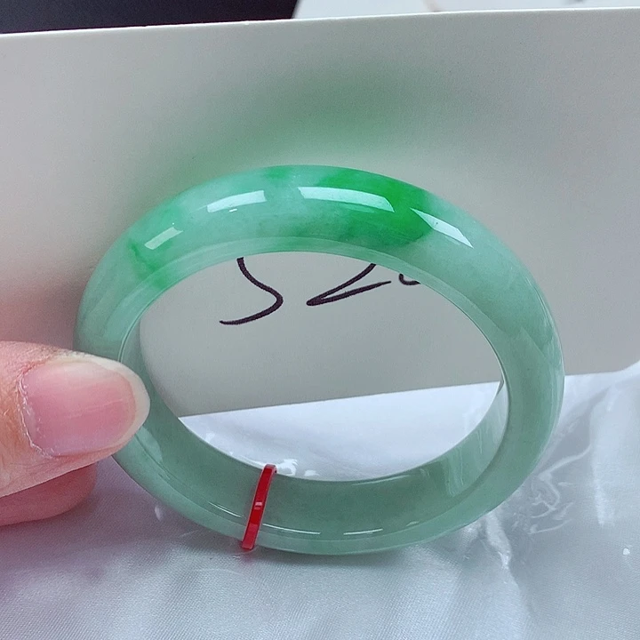 翡翠未镶嵌手镯翡翠