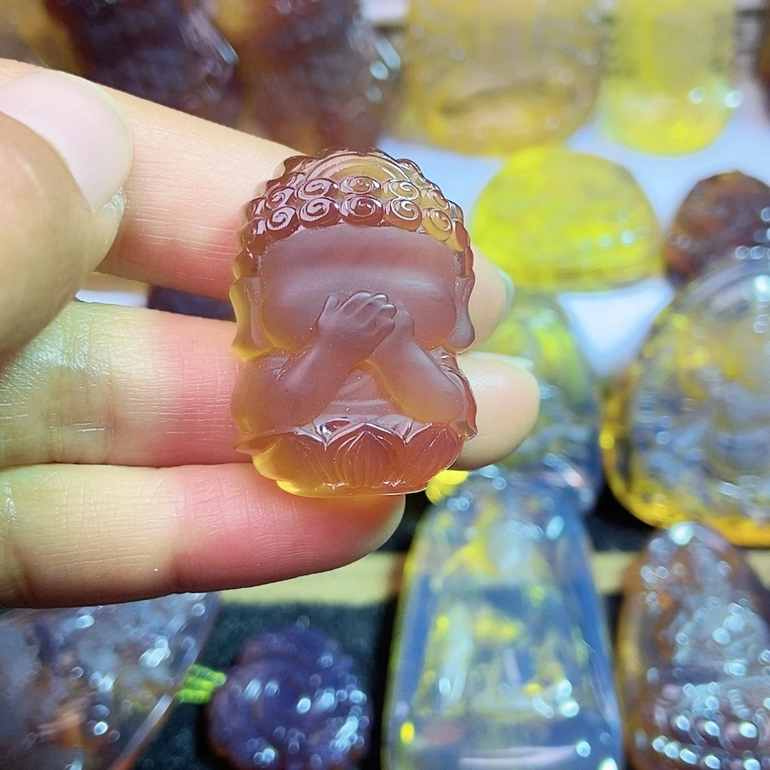 琥珀颈饰未镶嵌不说