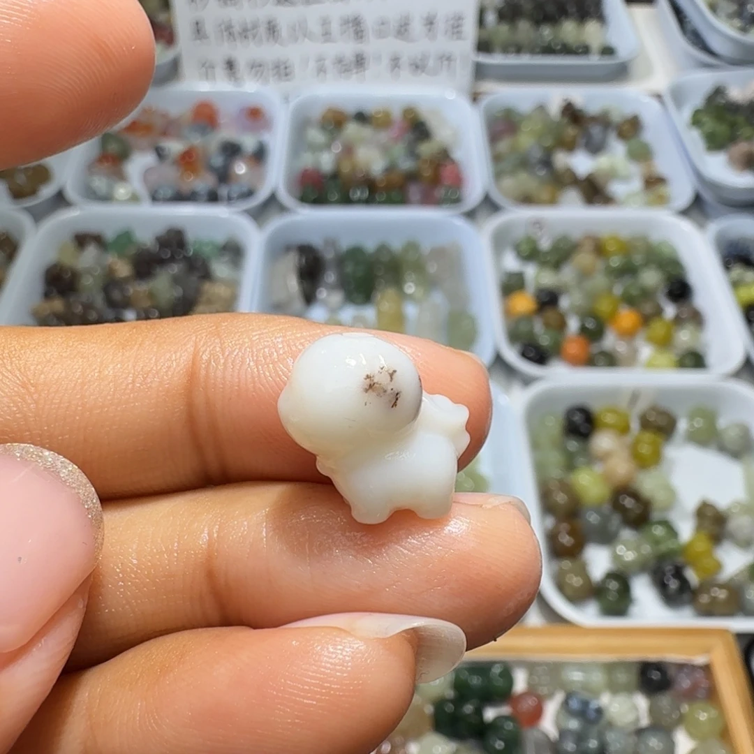 和田玉未镶嵌珠宝奇石