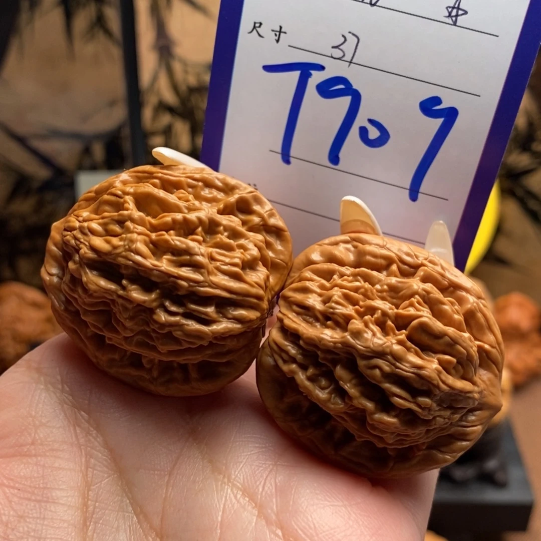 文玩核桃把件麦虎37