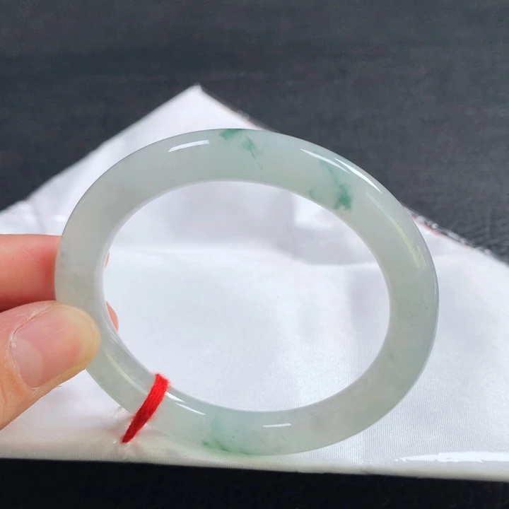 翡翠未镶嵌手镯（圆镯）53圈