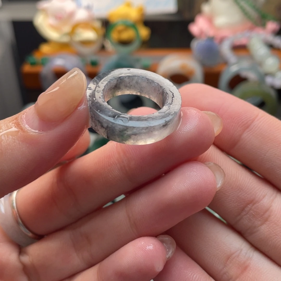 定制翡翠未镶嵌戒指