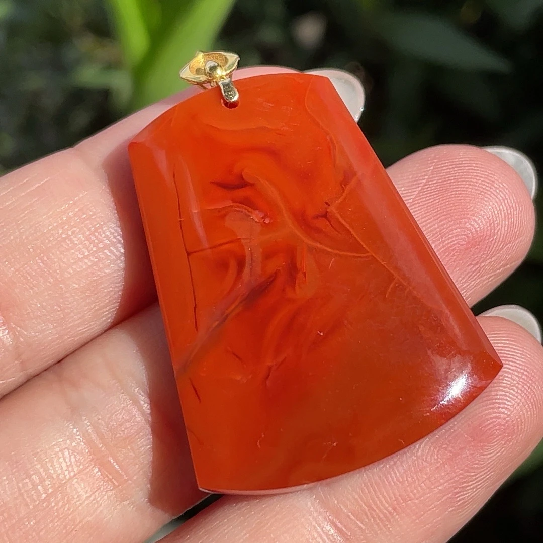 天然 川料南红玛瑙无事牌吊坠简约时尚气质女款18K金镶嵌方牌挂坠