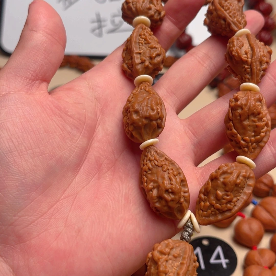 文玩核桃手串?*麒麟角