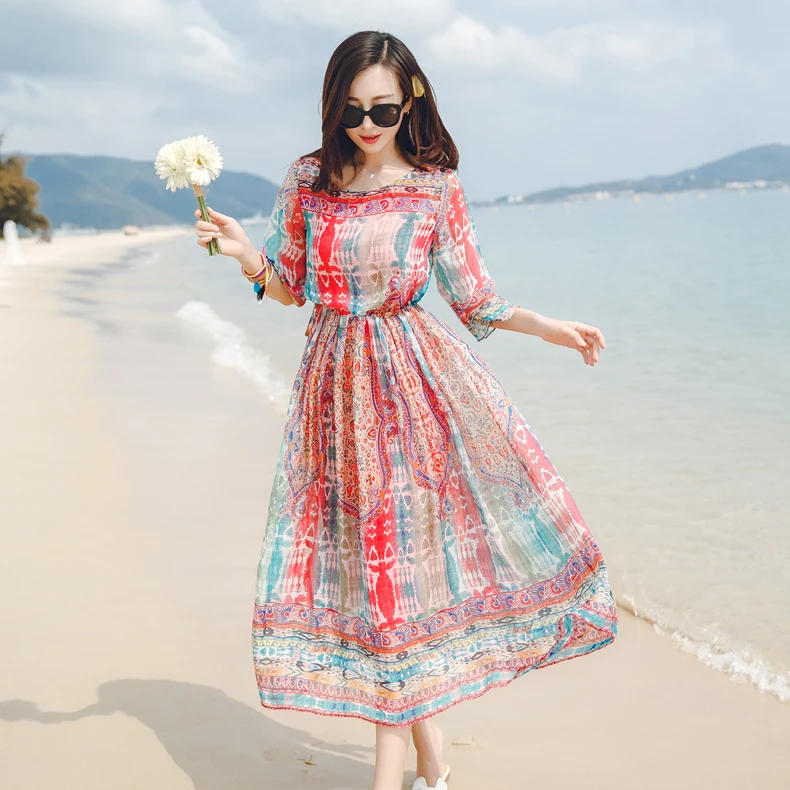 西双版纳海岛度假穿搭沙滩裙雪纺民族风海边连衣裙妈妈三亚长裙