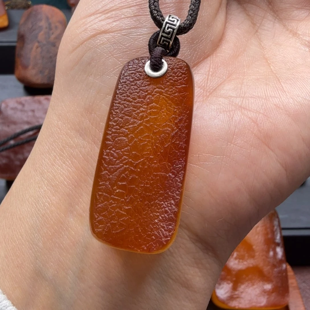 琥珀吊坠(赠链)未镶嵌