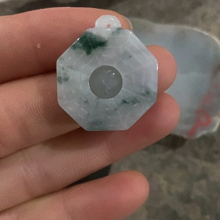 翡翠裸石翡翠牌子