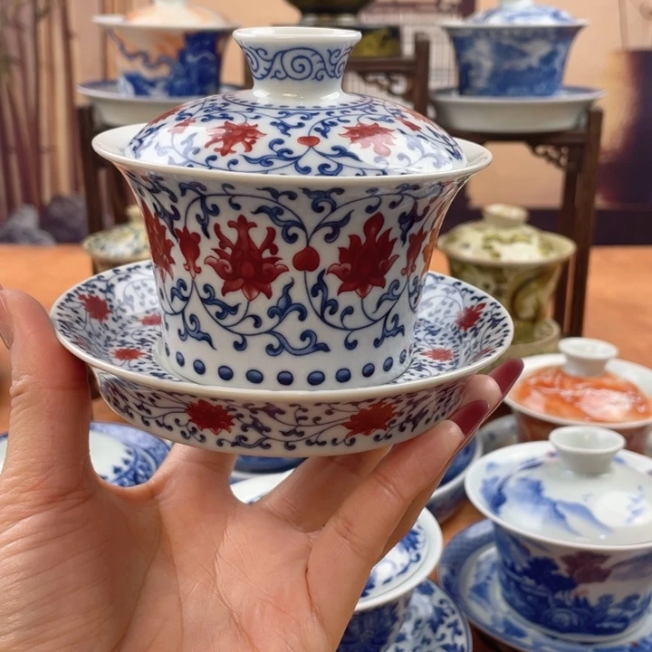 摆件陶釉里红缠枝莲马蹄盖碗