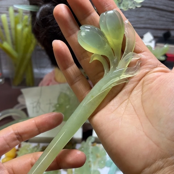 蛇纹石玉未镶嵌发簪