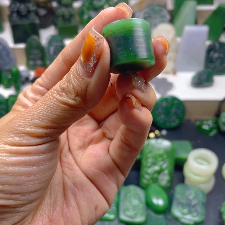 和田玉未镶嵌珠宝半成品