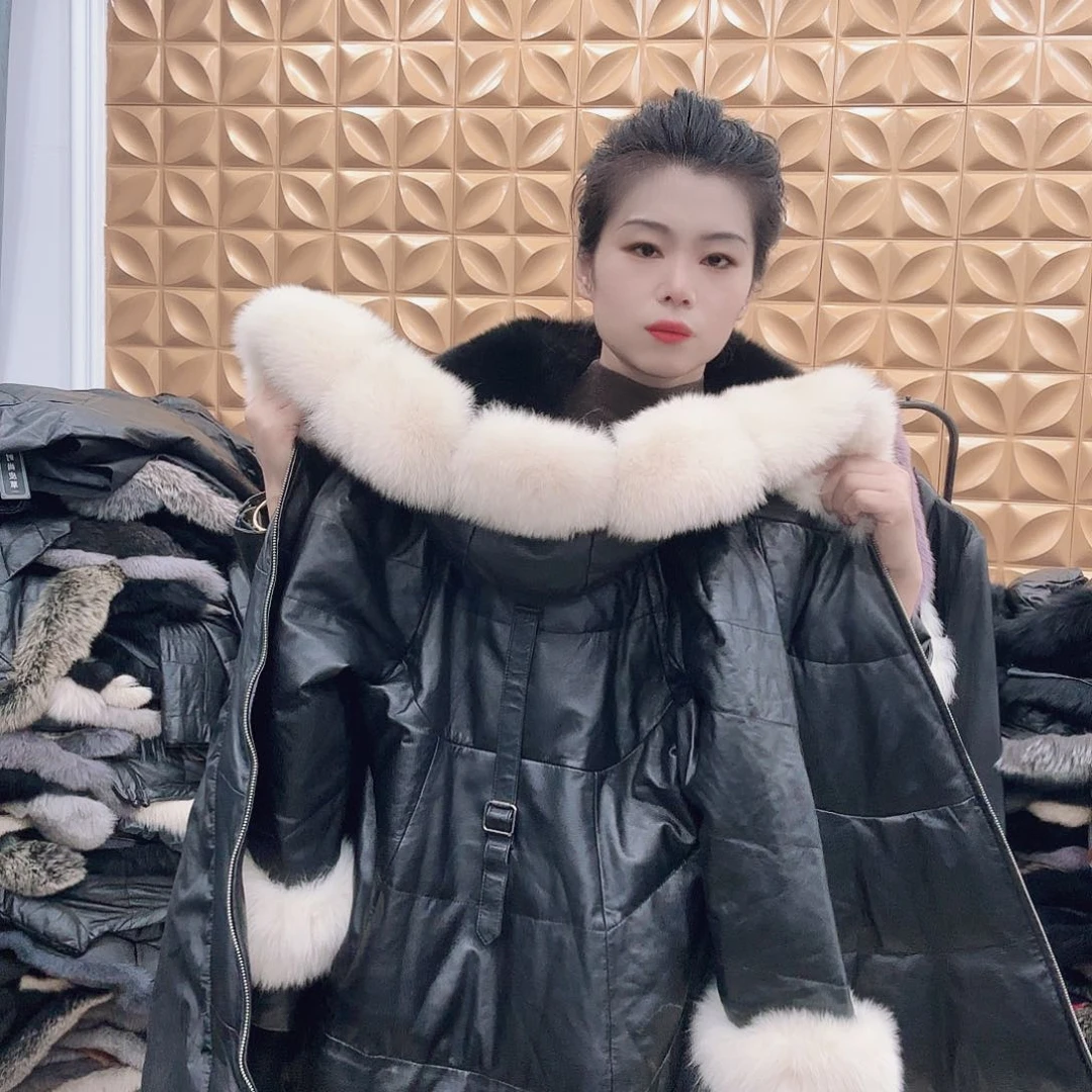 皮草搭配黑色西装和