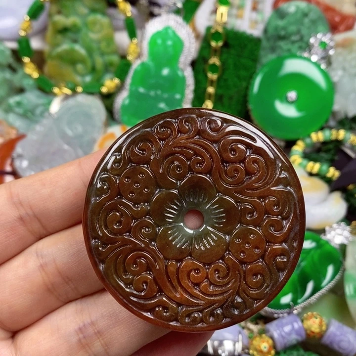 翡翠未镶嵌吊坠(赠链)