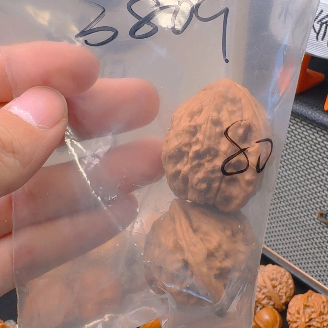 文玩核桃把件36-38大红袍精品