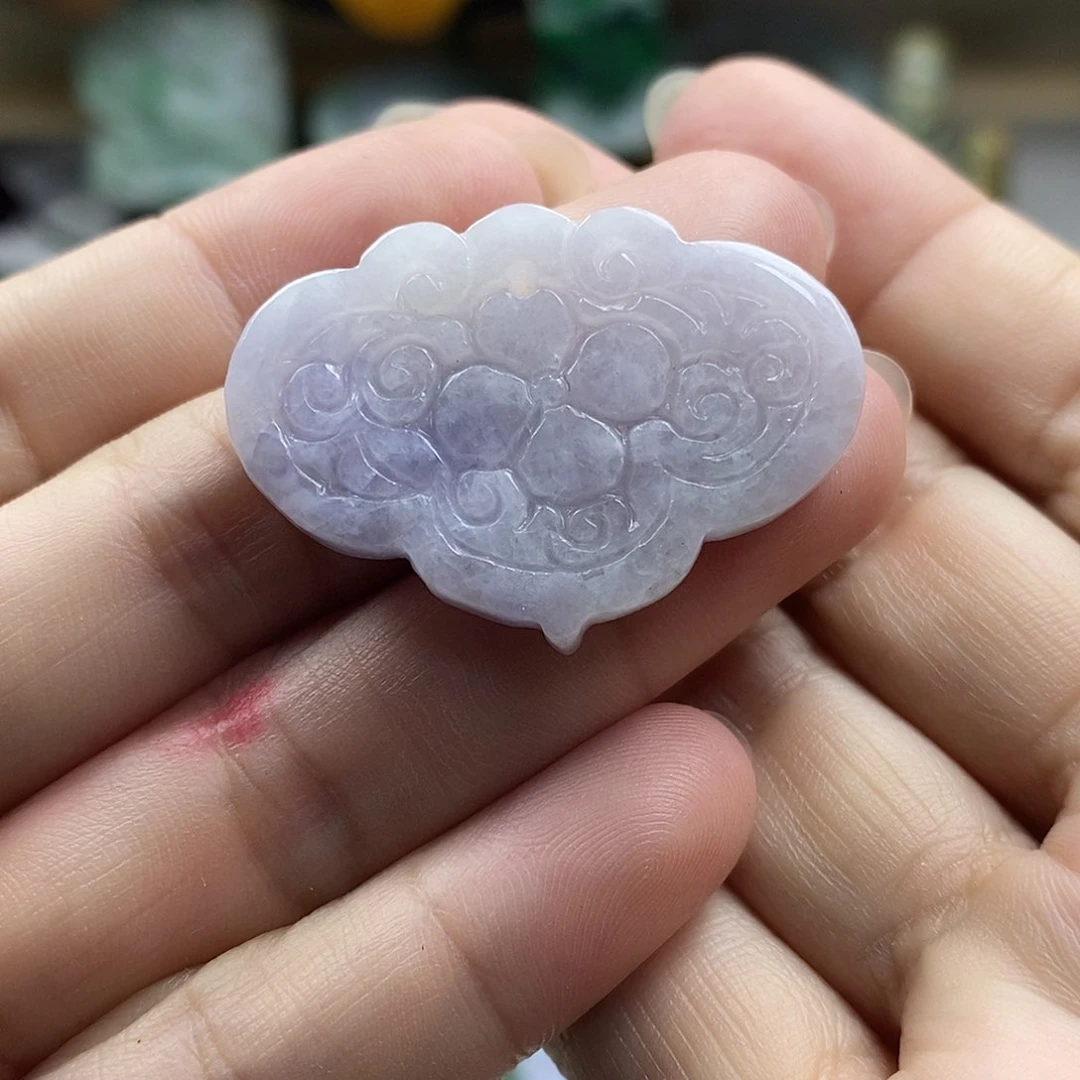 翡翠未镶嵌颈饰牌子
