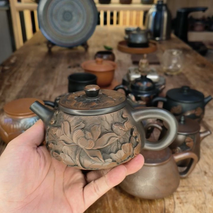 云南建水紫陶茶壶