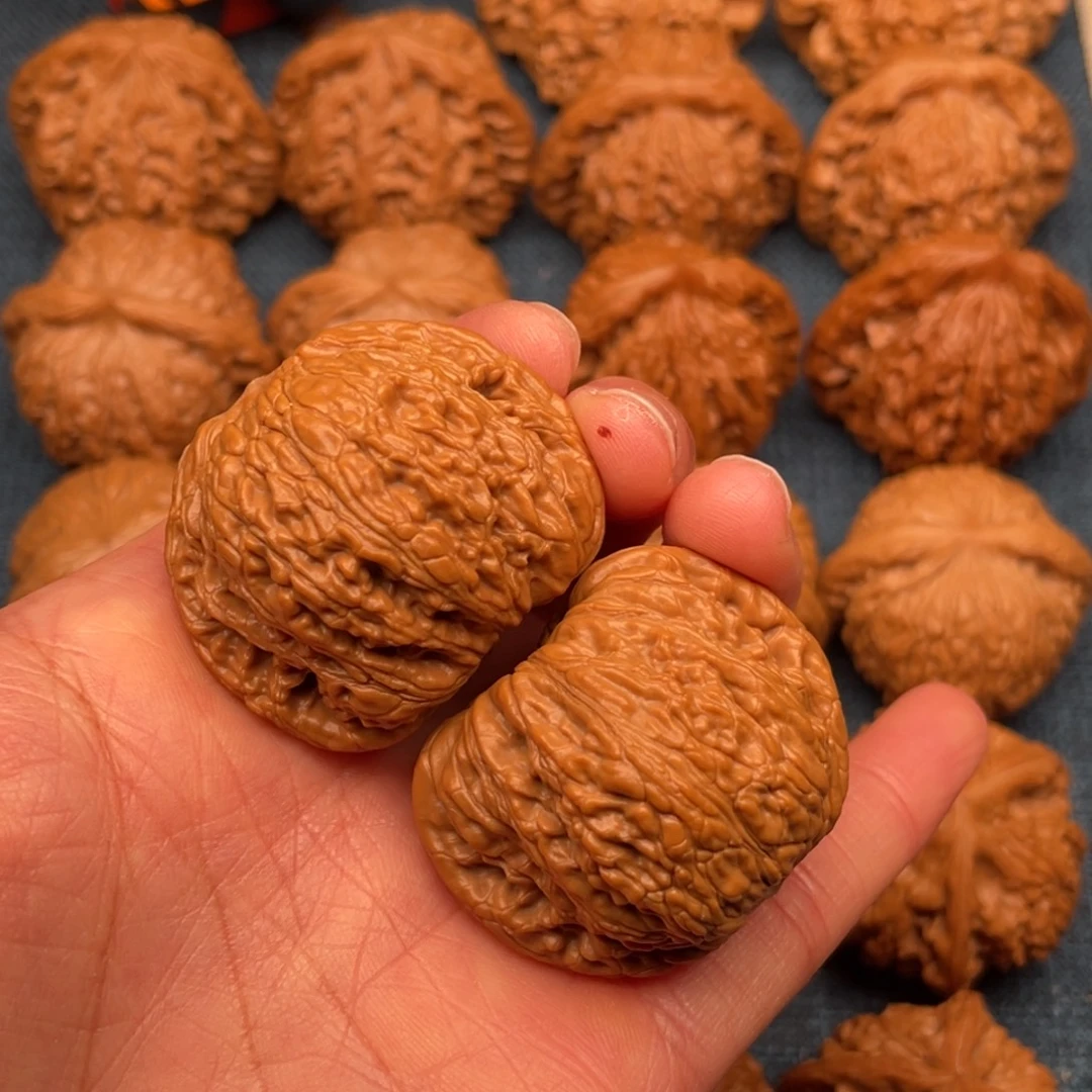 清***雕文玩核桃把件39.9全品绣球