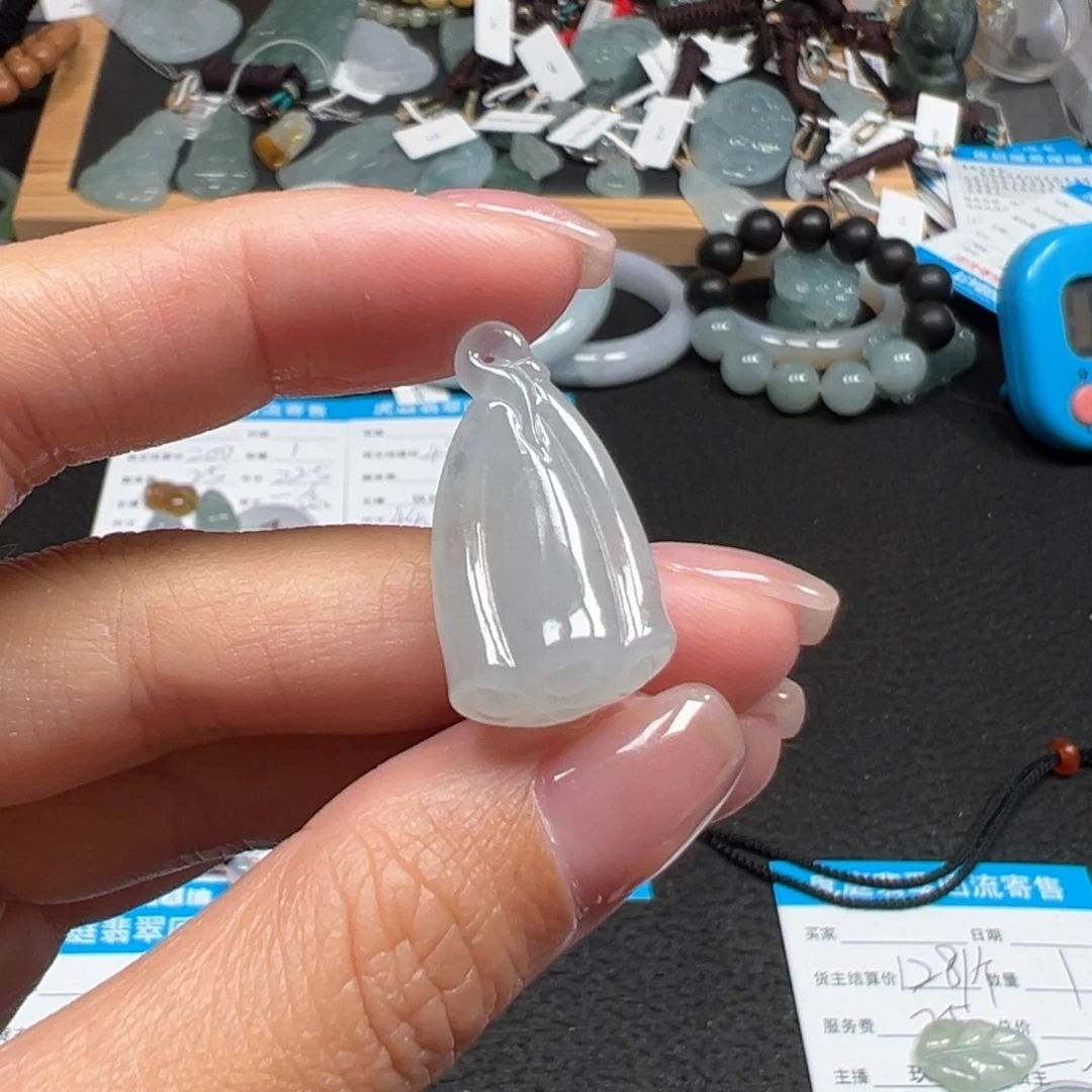 翡翠未镶嵌颈饰天然A货缅甸翡翠