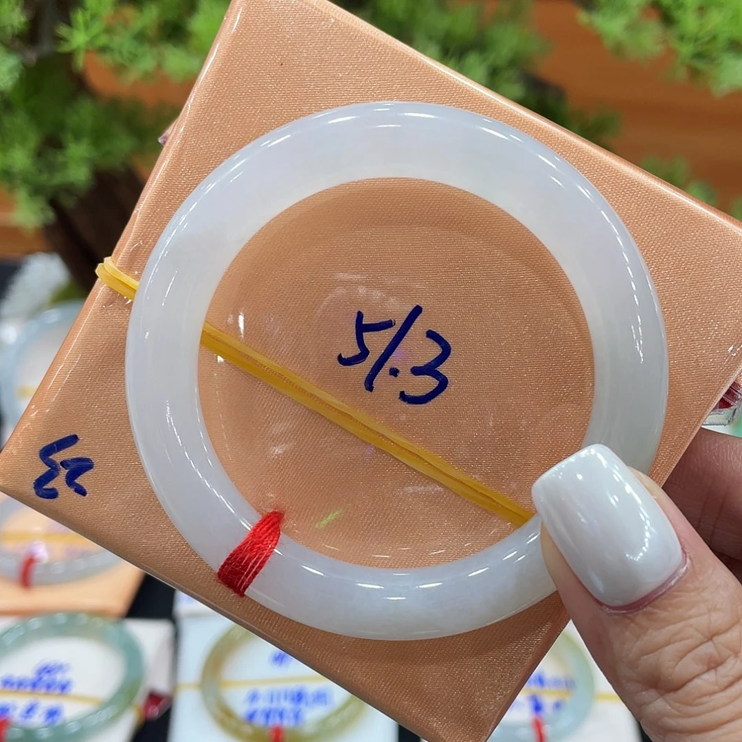 翡翠未镶嵌手镯缅甸翡翠