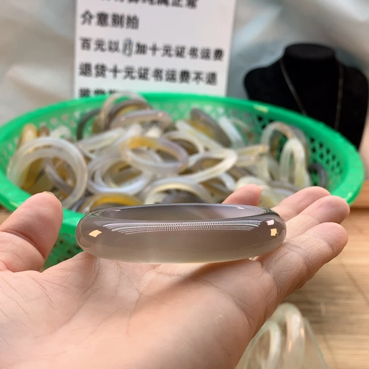 【闪购商品】玛瑙/玉髓手镯未镶嵌