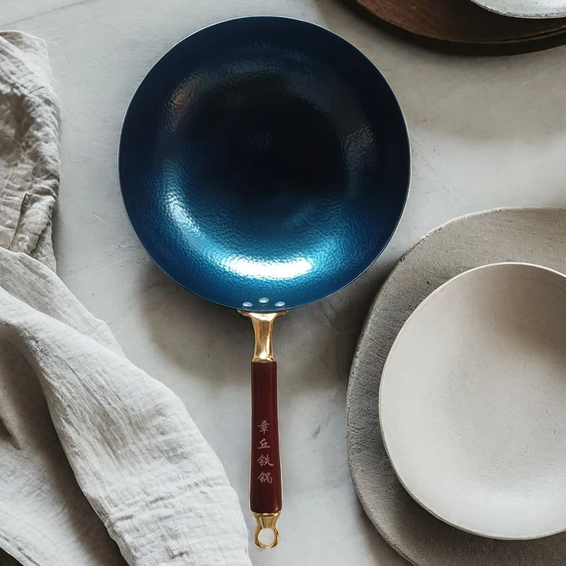 章丘铁锅纯手工锻打无涂层不粘锅老式炒锅实木把手炒菜锅古法烤蓝