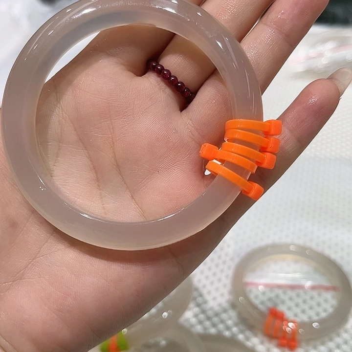 玛瑙/玉髓手镯未镶嵌玉髓香滨金手镯