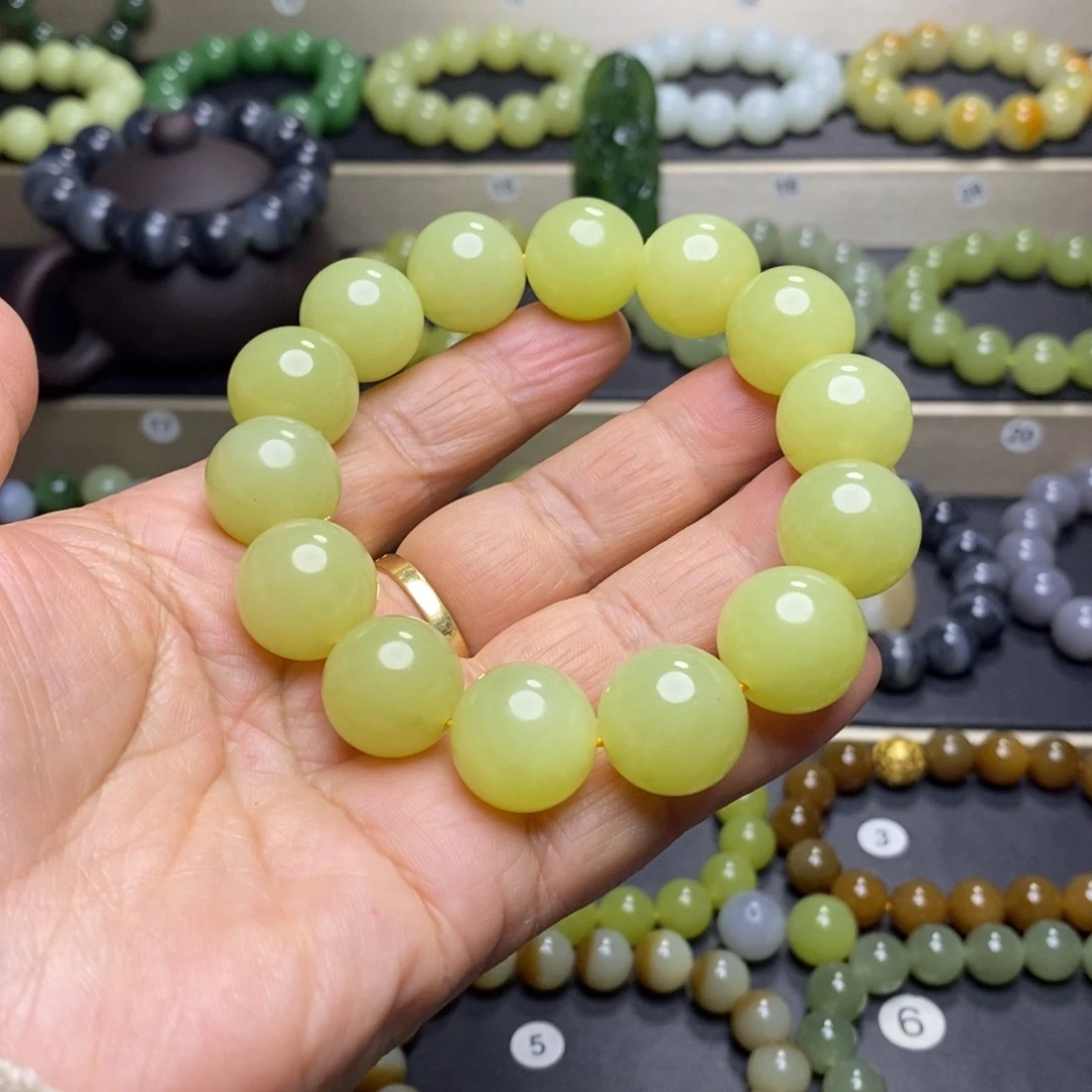 和田玉未镶嵌手串