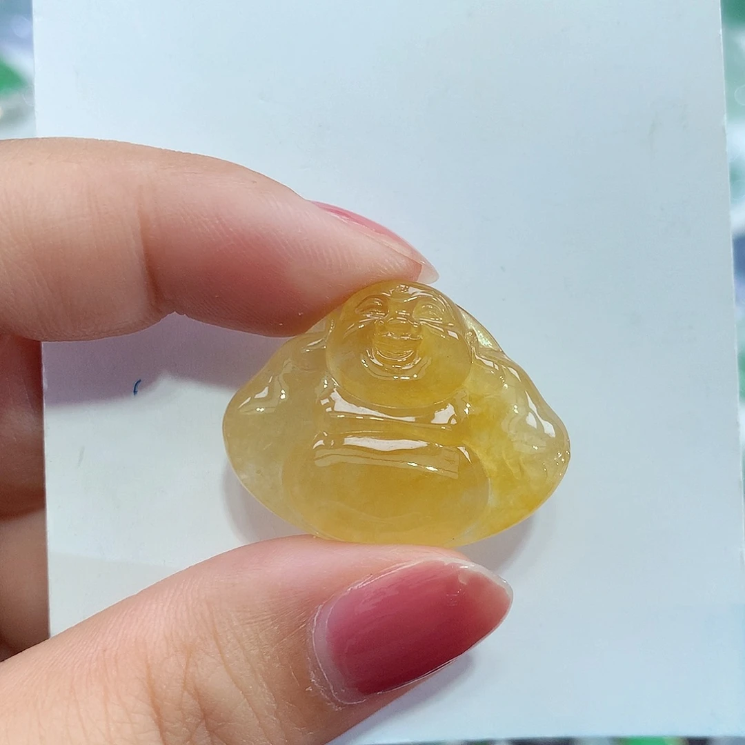 翡翠未镶嵌颈饰佛